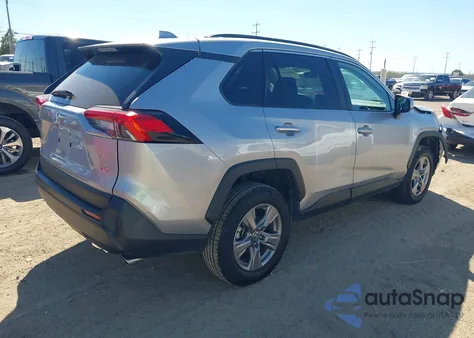 2024 Toyota Rav4 Xle z USA, uszkodzony, nr VIN 2T3W1RFV5RC258183